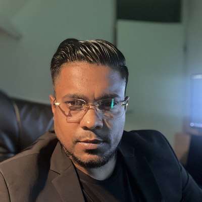 Portretfoto van Winash Ramadhin